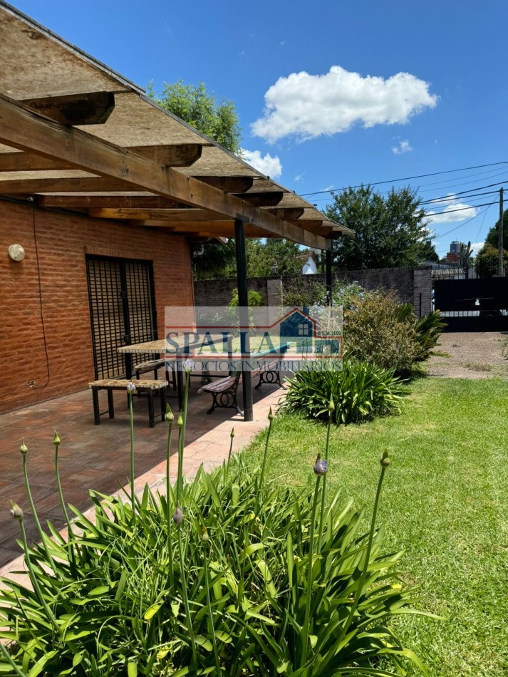 VENTA CASA 4 AMBIENTES SOBRE 2 LOTES DE TERRENO, TORTUGUITAS 