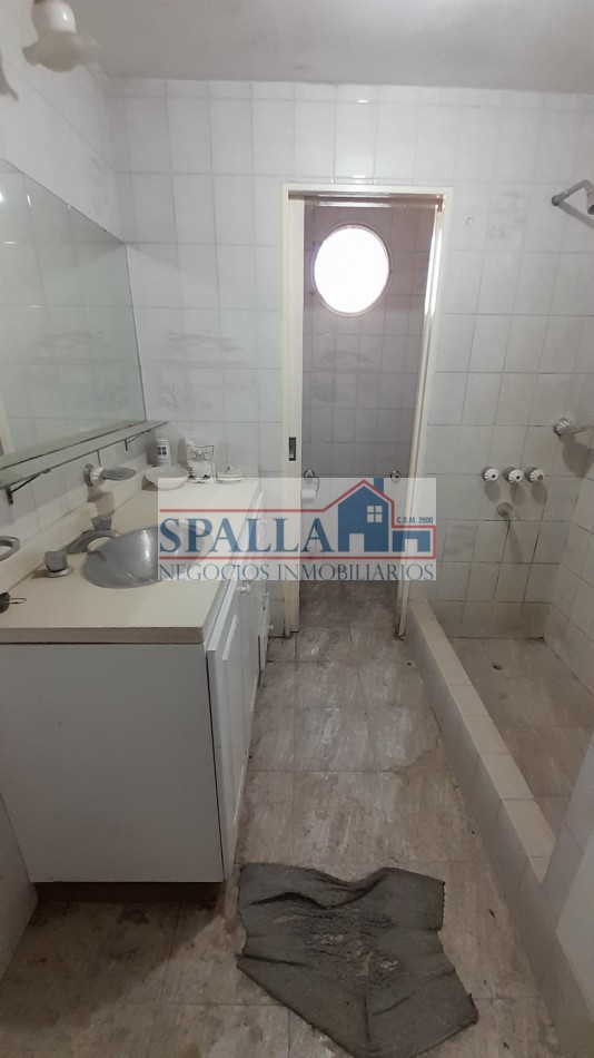 VENTA CASA QUINTA CON TINGLADO CERRADO EN PILAR, MULTIPLES USOS - OPORTUNIDAD 