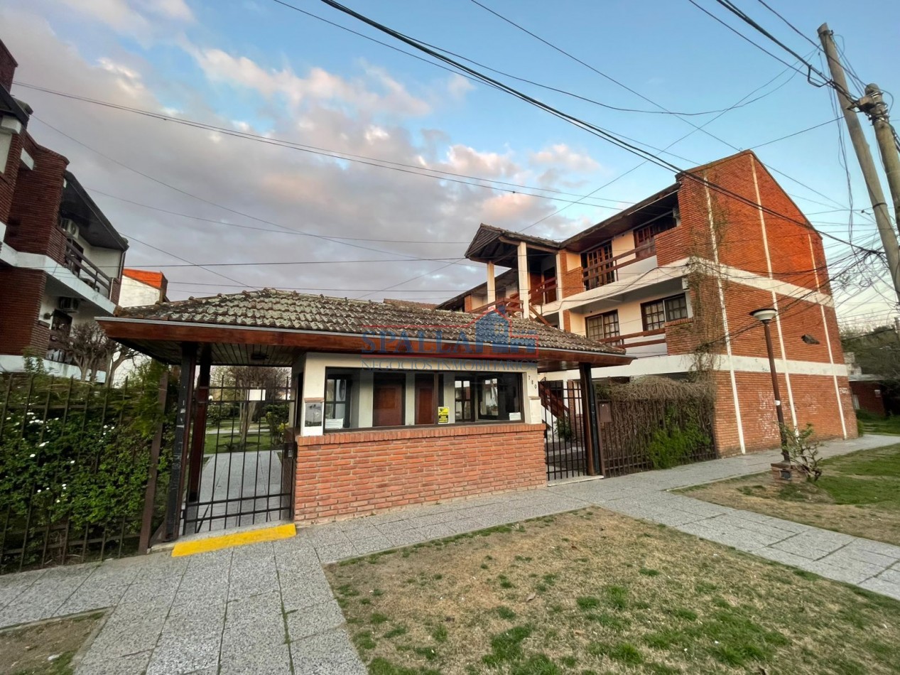 ALQUILER TRES AMBIENTES EN PILAR CENTRO CON COCHERA