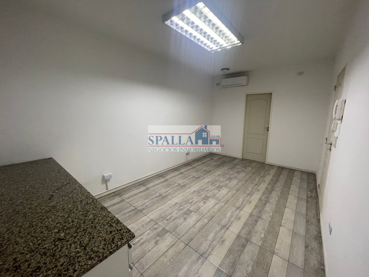 VENTA OFICINA / CONSULTORIO 3 AMBIENTES CON COCHERA COMPLEJO VERDI 57 PILAR