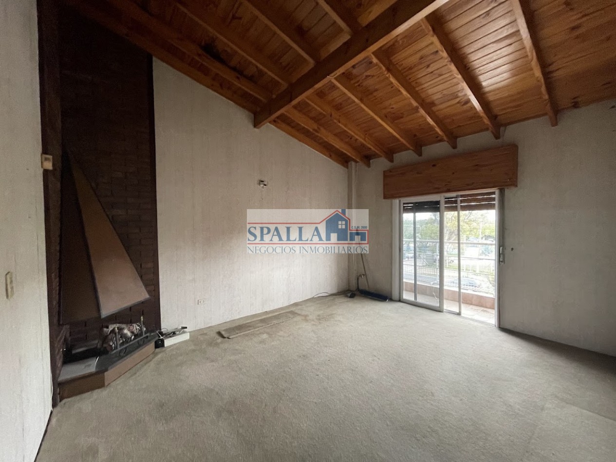 VENTA DEPOSITO COMERCIAL CON VIVIENDA Y LOTE EN PILAR - ZONIFICACION UR4