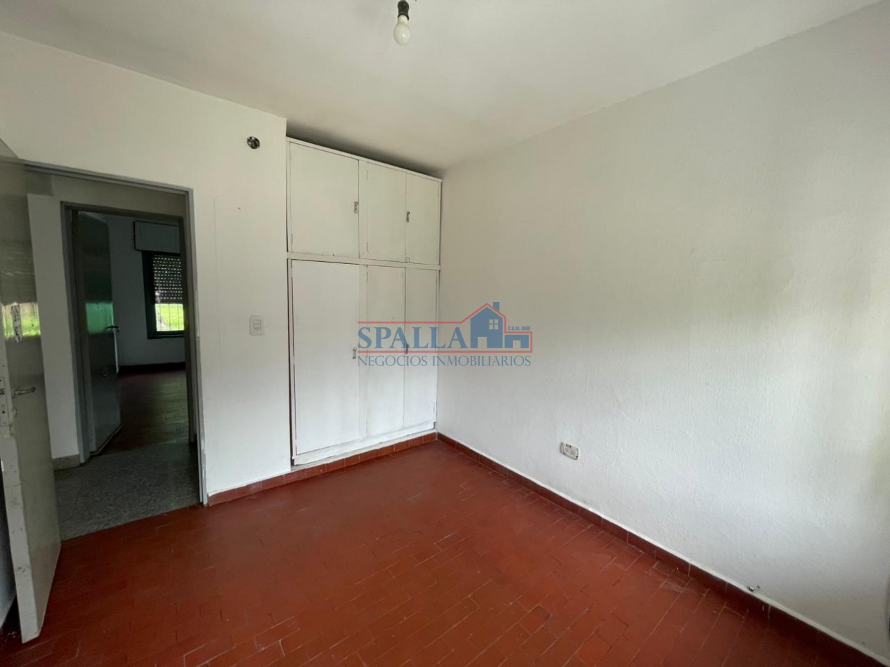 ALQUILER CASA 4 AMBIENTES CON JARDIN EN PILAR CENTRO