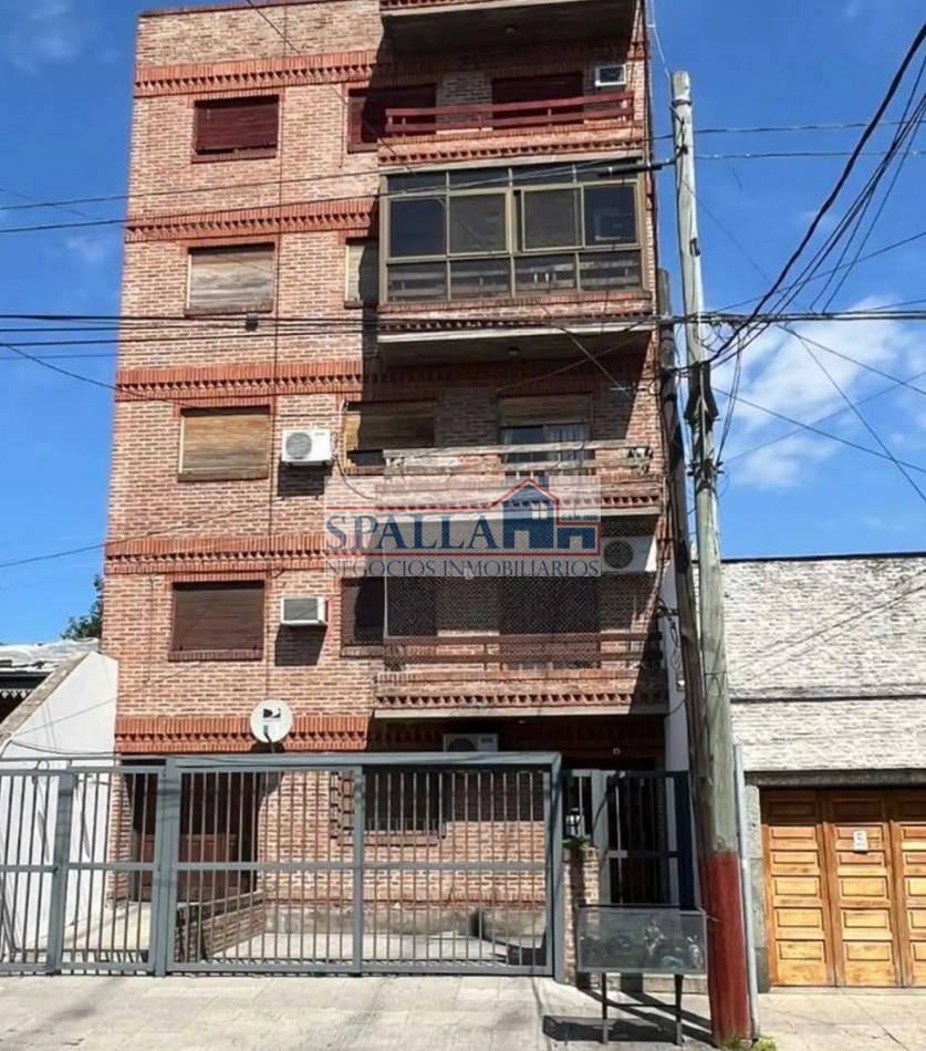 VENTA DEPARTAMENTO 2 AMBIENTES CON COCHERA EN LANUS - APTO CREDITO