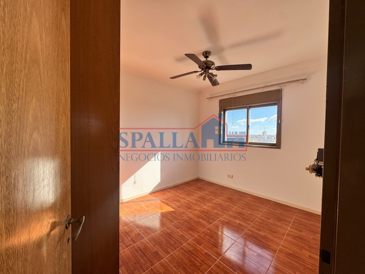 EN VENTA EXCELENTE DEPARTAMENTO DE 3 AMBIENTES EN EDIFICIO BARCELONA IV - MUÑIZ, CON CHOCHERA