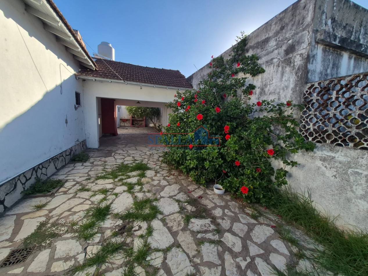 VENTA CASA 4 AMBIENTES MAS DEPARTAMENTO PILAR CENTRO