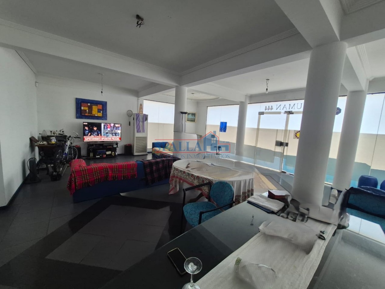 ALQUILER LOCAL COMERCIAL CON ESTACIONAMIENTO PROPIO PILAR CENTRO