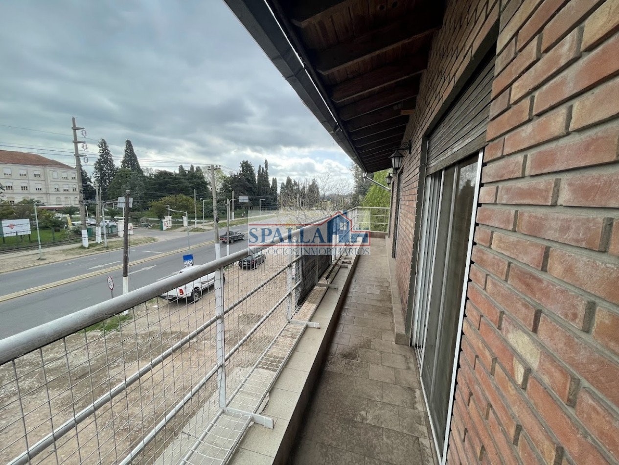 VENTA DEPOSITO COMERCIAL CON VIVIENDA Y LOTE EN PILAR - ZONIFICACION UR4