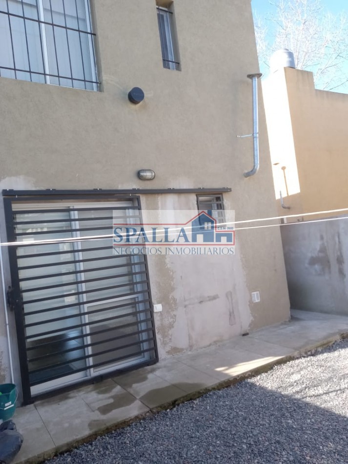 VENTA DUPLEX 3 AMBIENTES EN SAN ANDRES DE GILES