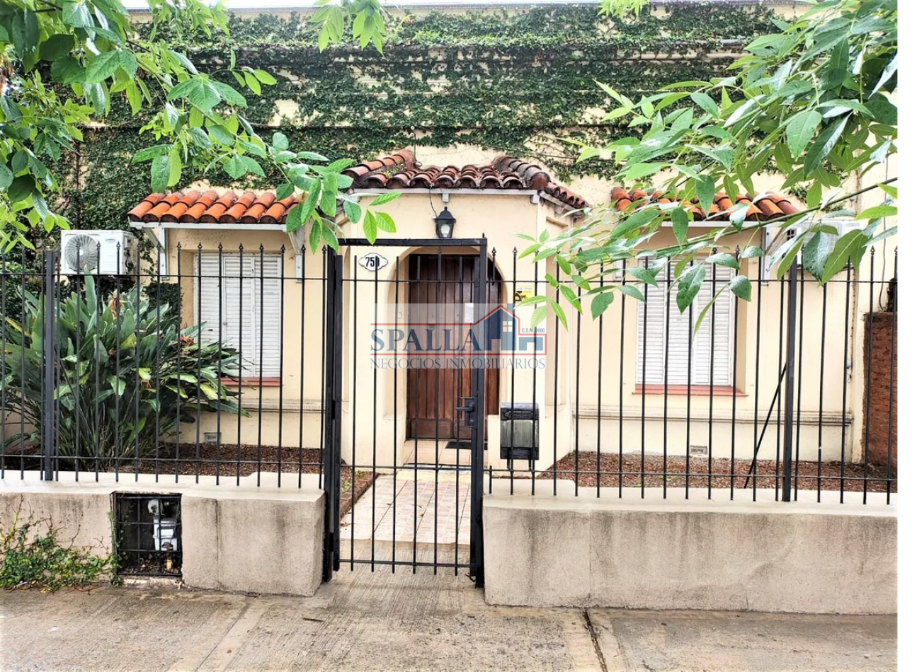 ALQUILER CASA 4 AMBIENTES USO COMERCIAL APTO OFICINA, CONSULTORIO, PILAR CENTRO