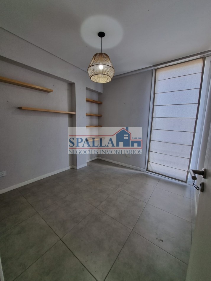 VENTA DEPARTAMENTO TRES AMBIENTES EN PILAR CENTRO CON COCHERA Y BAULERA - CON RENTA