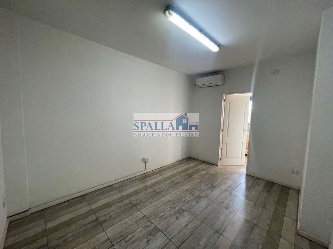 VENTA OFICINA / CONSULTORIO 3 AMBIENTES CON COCHERA COMPLEJO VERDI 57 PILAR