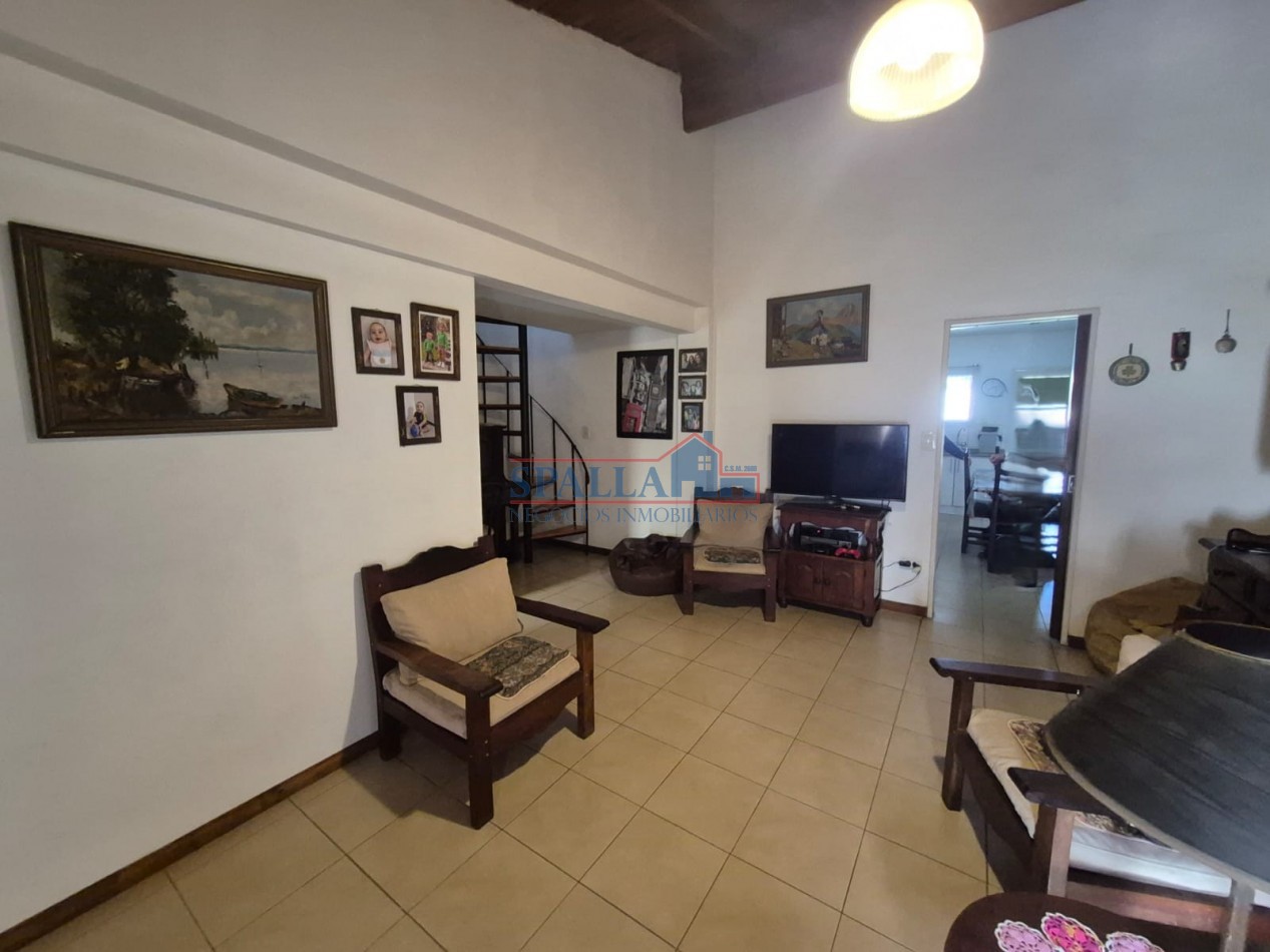 VENTA CASA 6 AMBIENTES PILAR CENTRO CON PILETA