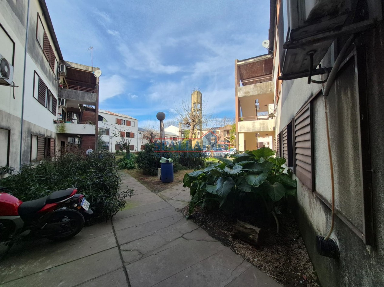 VENTA DEPARTAMENTO 4 AMBIENTES PLANTA BAJA CON COCHERA - APTO CREDITO PILAR