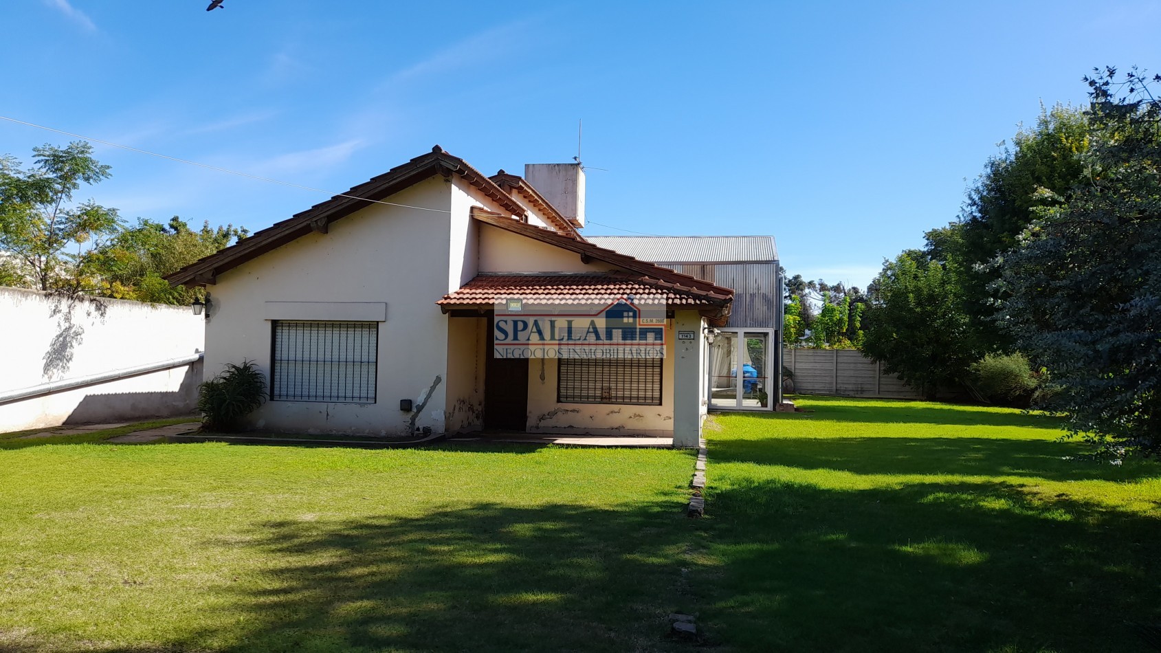 VENTA CASA QUINTA CON TINGLADO CERRADO EN PILAR, MULTIPLES USOS - OPORTUNIDAD 