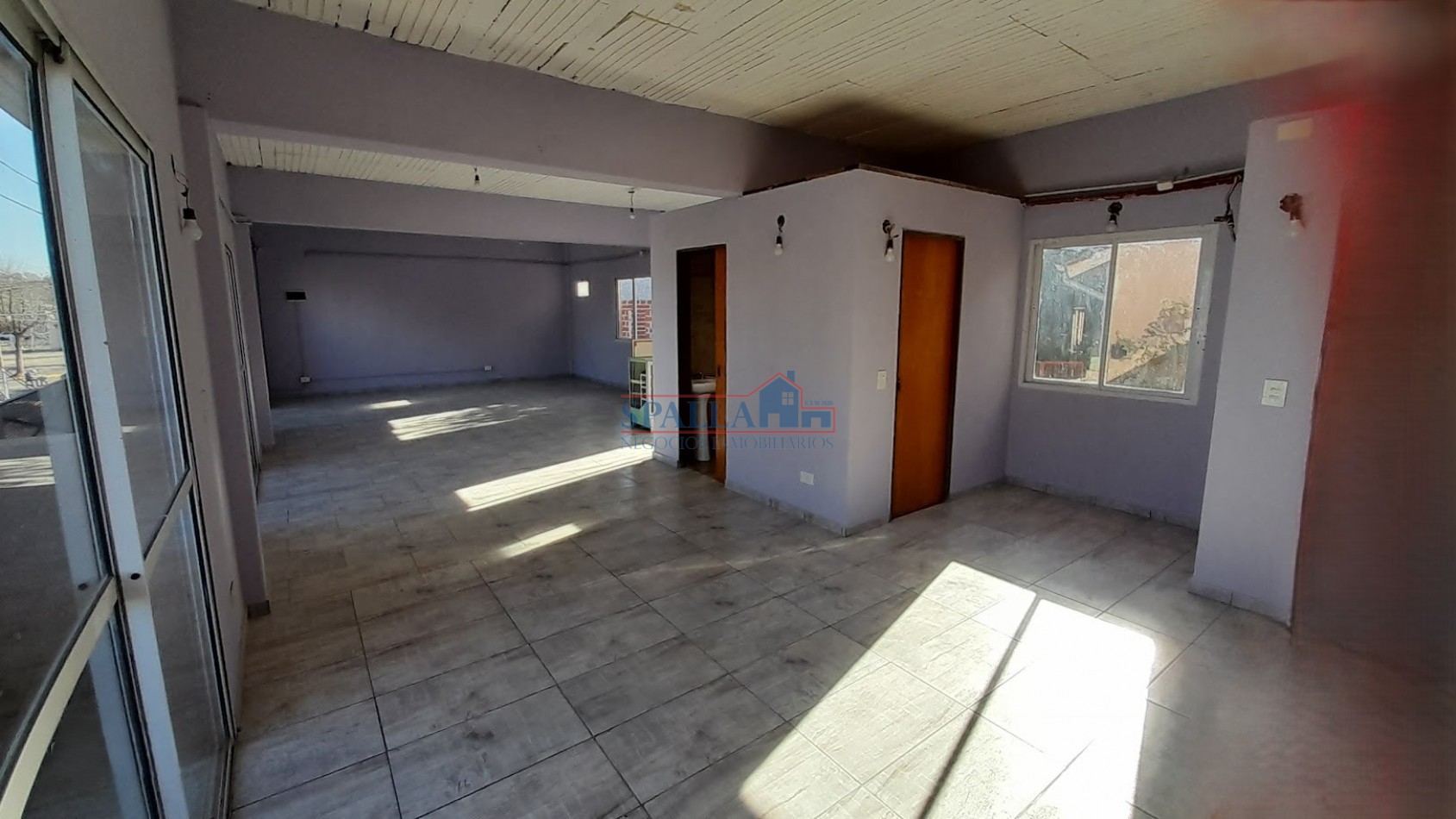 ALQUILER LOCAL - OFICINA - SALON USO COMERCIAL - PROFESIONAL  PRIMER PISO POR ESCALERA - VILLA ASTOLFI PILAR