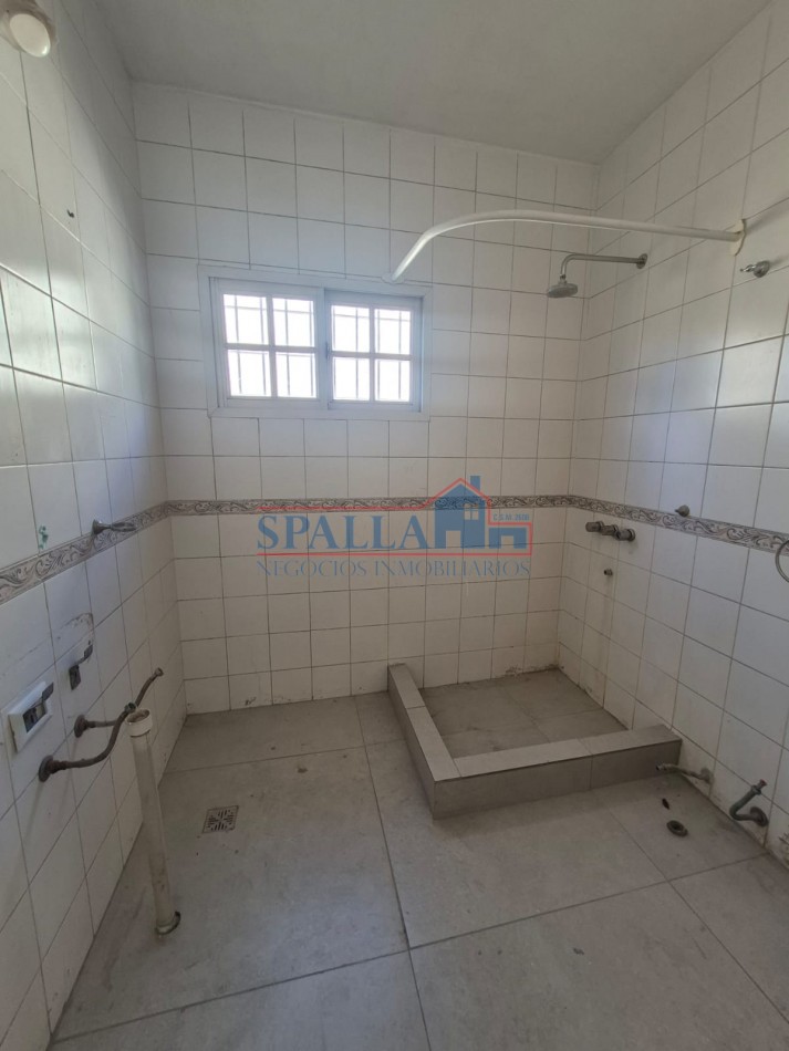 VENTA CASA 4 AMBIENTES PILAR CENTRO SIN EXPENSAS 