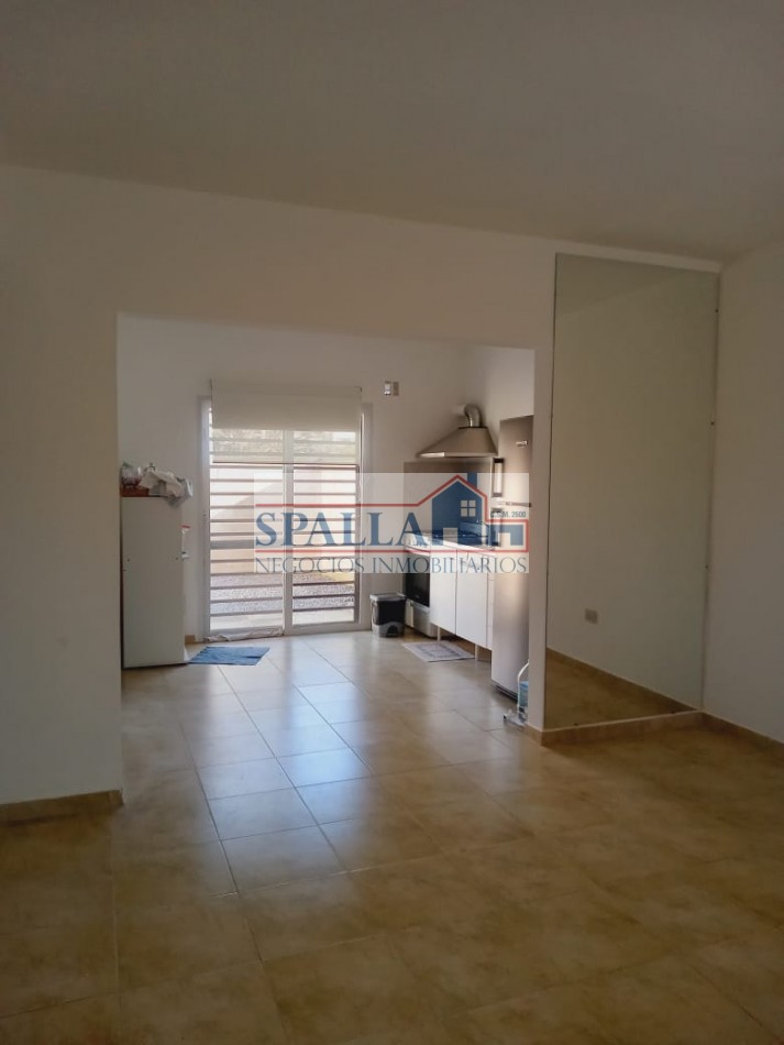 VENTA DUPLEX 3 AMBIENTES EN SAN ANDRES DE GILES