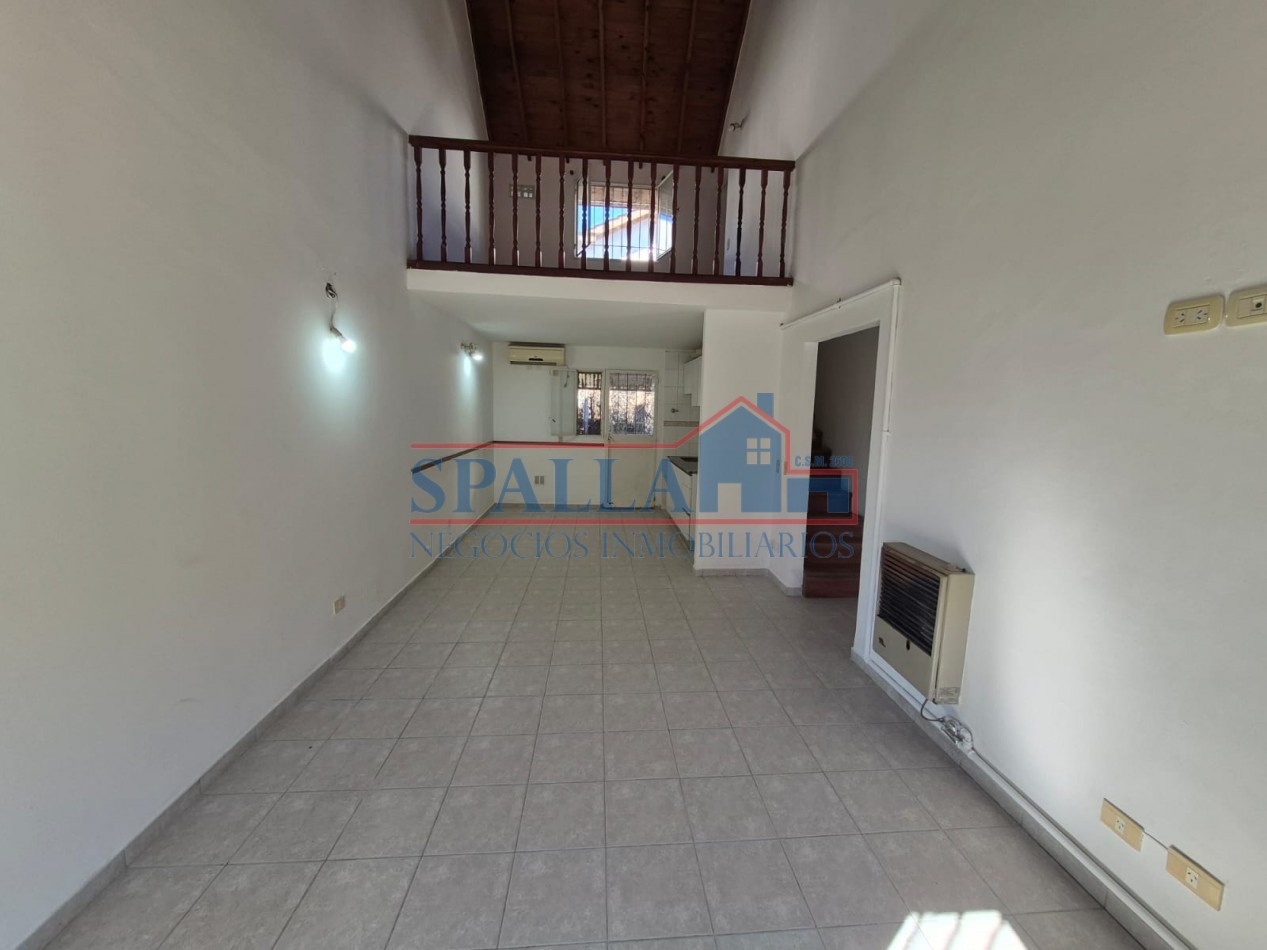 VENTA DUPLEX 4 AMBIENTES CON COCHERA PILAR CENTRO APTO CREDITO