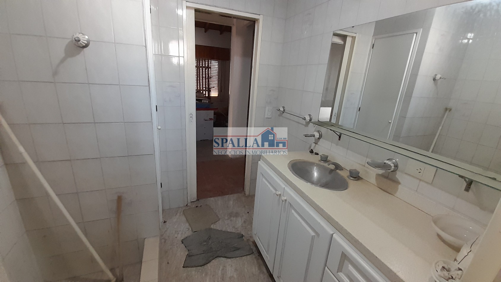 VENTA CASA QUINTA CON TINGLADO CERRADO EN PILAR, MULTIPLES USOS - OPORTUNIDAD 