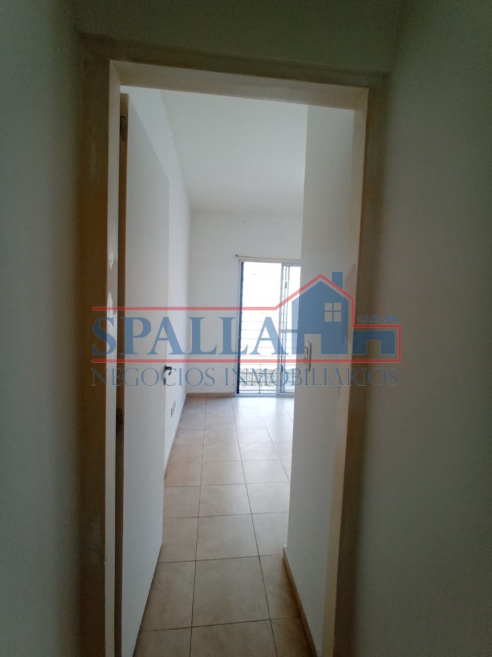 VENTA DE DEPARTAMENTO DOS AMBIENTES CON COHERA CUBIERTA , EXCELENTE UBICACION EN SAN MIGUEL