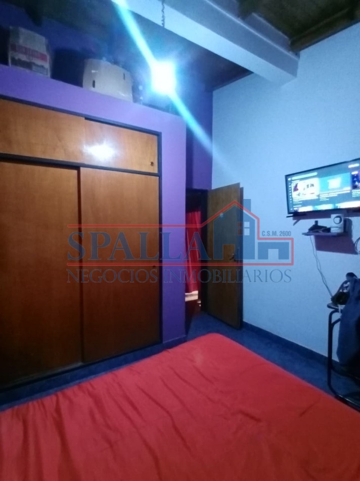 CASA EN VENTA  300 m² SOBRE LOTE PROPIO - A 200 mts RUTA 8 - LOCAL + GALPON - JOSE C. PAZ - ACEPTA FINANCIACION