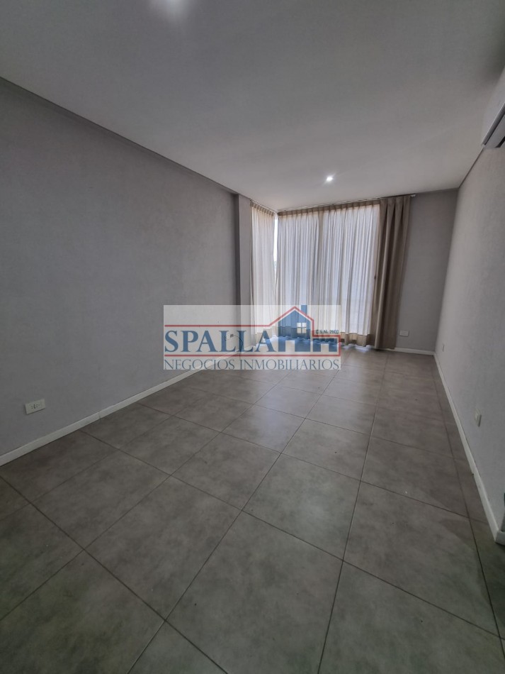 VENTA DEPARTAMENTO TRES AMBIENTES EN PILAR CENTRO CON COCHERA Y BAULERA - CON RENTA