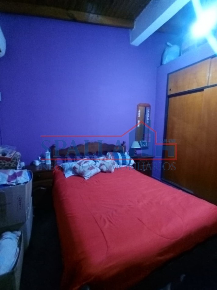 CASA EN VENTA  300 m² SOBRE LOTE PROPIO - A 200 mts RUTA 8 - LOCAL + GALPON - JOSE C. PAZ - ACEPTA FINANCIACION