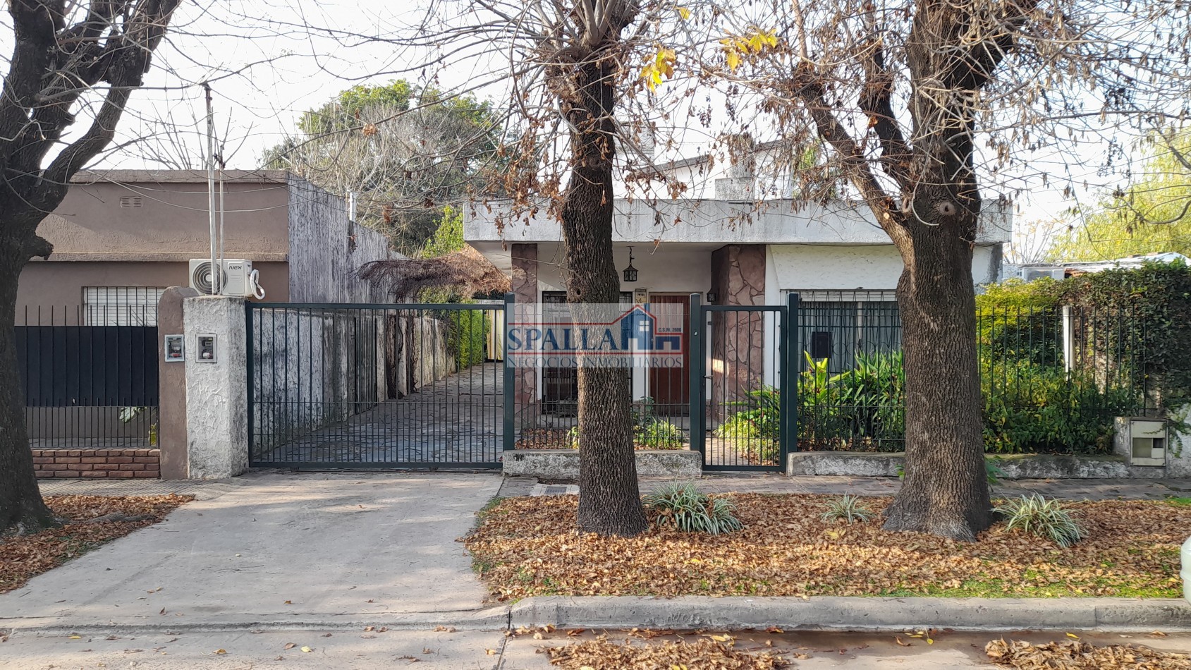 VENTA CASA 5 AMBIENTES PILAR CENTRO - ACEPTA PERMUTA