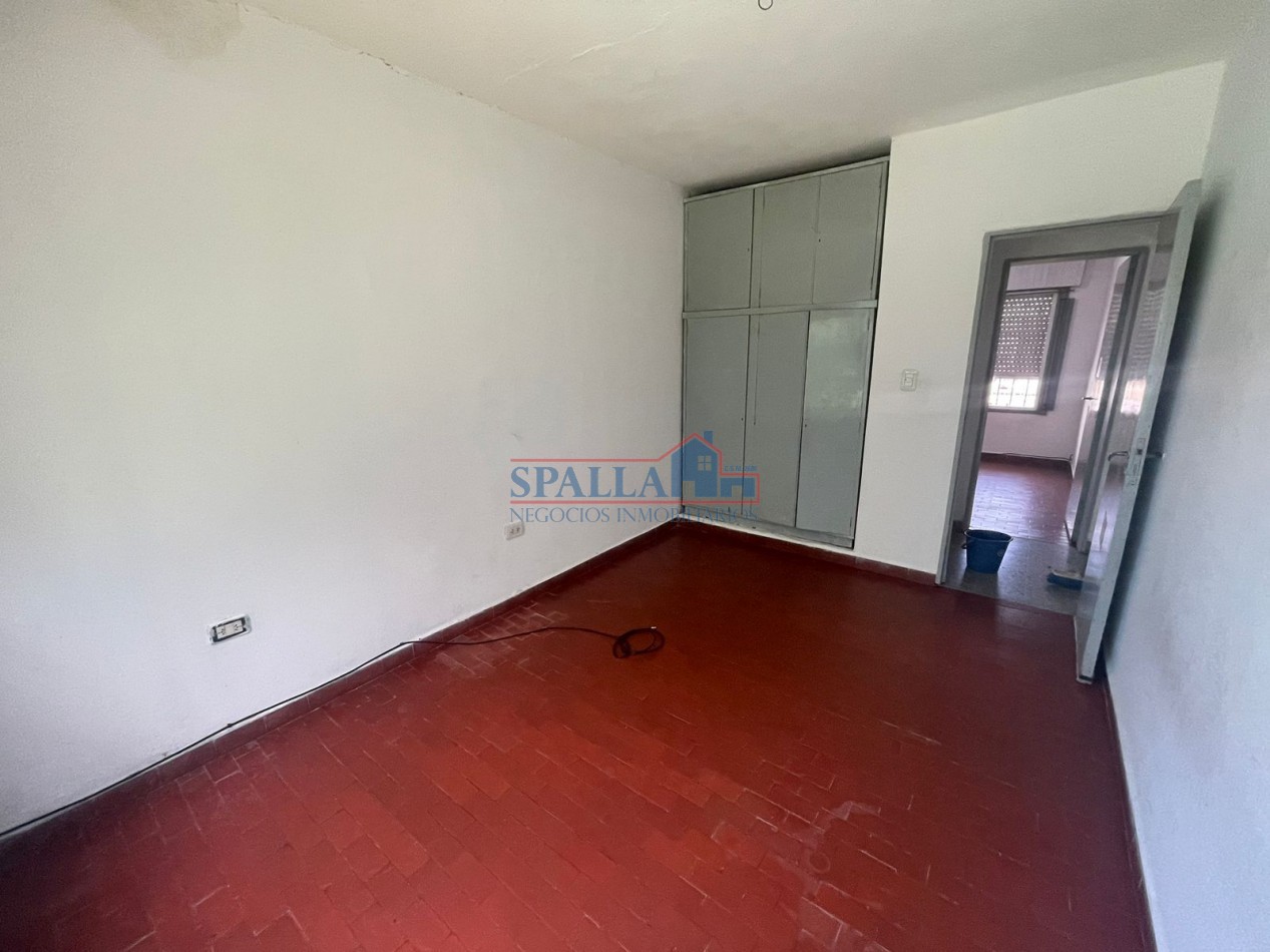 ALQUILER CASA 4 AMBIENTES CON JARDIN EN PILAR CENTRO