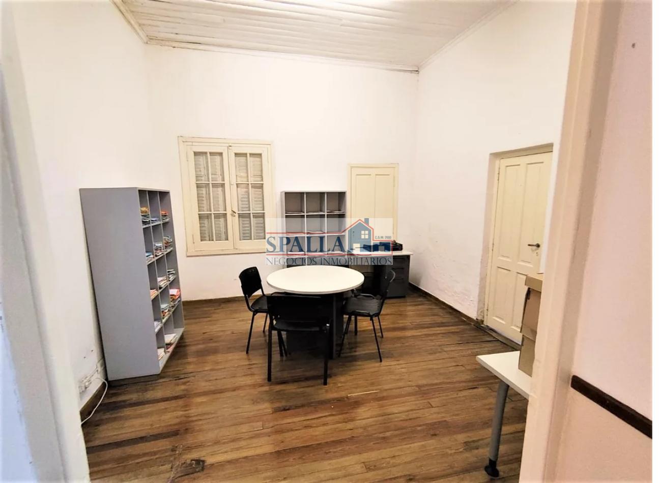 ALQUILER CASA 4 AMBIENTES USO COMERCIAL APTO OFICINA, CONSULTORIO, PILAR CENTRO