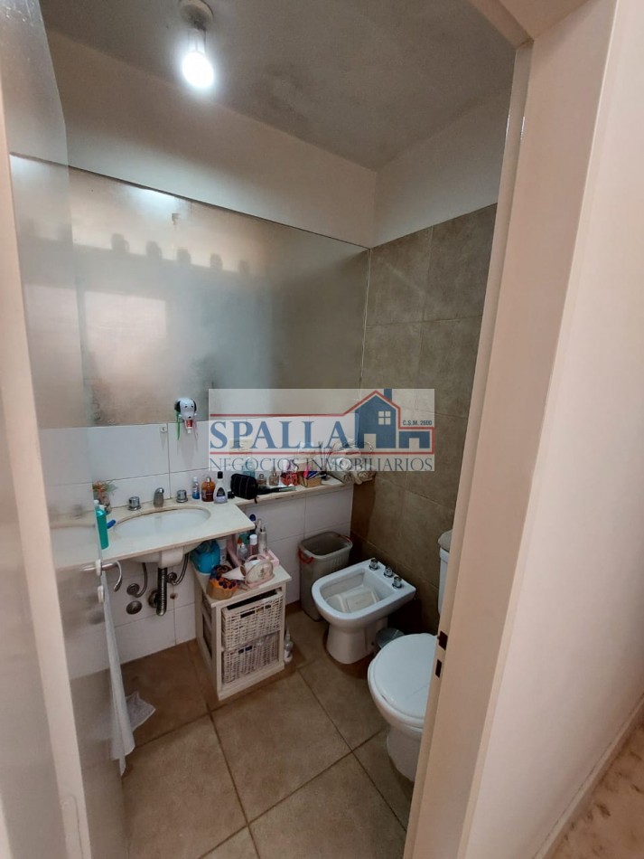 VENTA TRIPLEX 4 AMBIENTES CON COCHERA EN VILLA MORRA PILAR