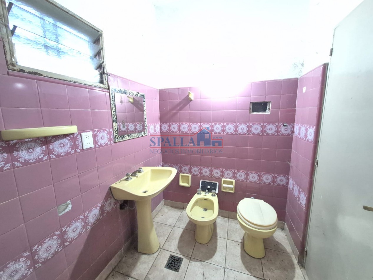 VENTA CASA 4 AMBIENTES MAS DEPARTAMENTO PILAR CENTRO