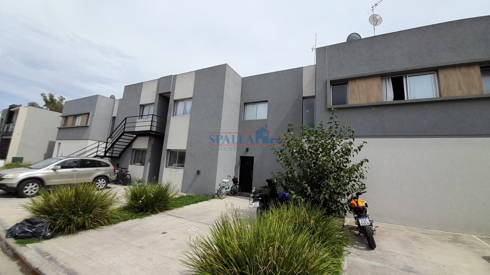 ALQUILER 3 AMBIENTES CON JARDIN BARRIO CERRADO EL ALJIBE MANZANARES PILAR
