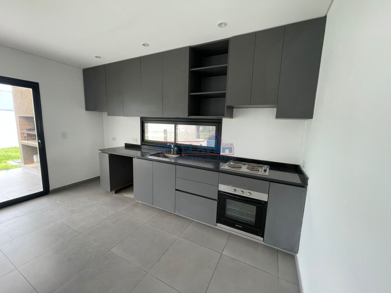 ALQUILER CASA 4  AMBIENTES CON PILETA BARRIO EL ALJIBE PILAR