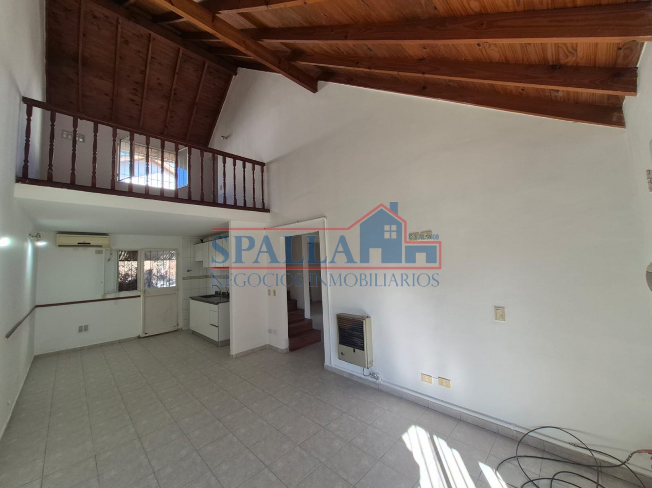 VENTA DUPLEX 4 AMBIENTES CON COCHERA PILAR CENTRO APTO CREDITO