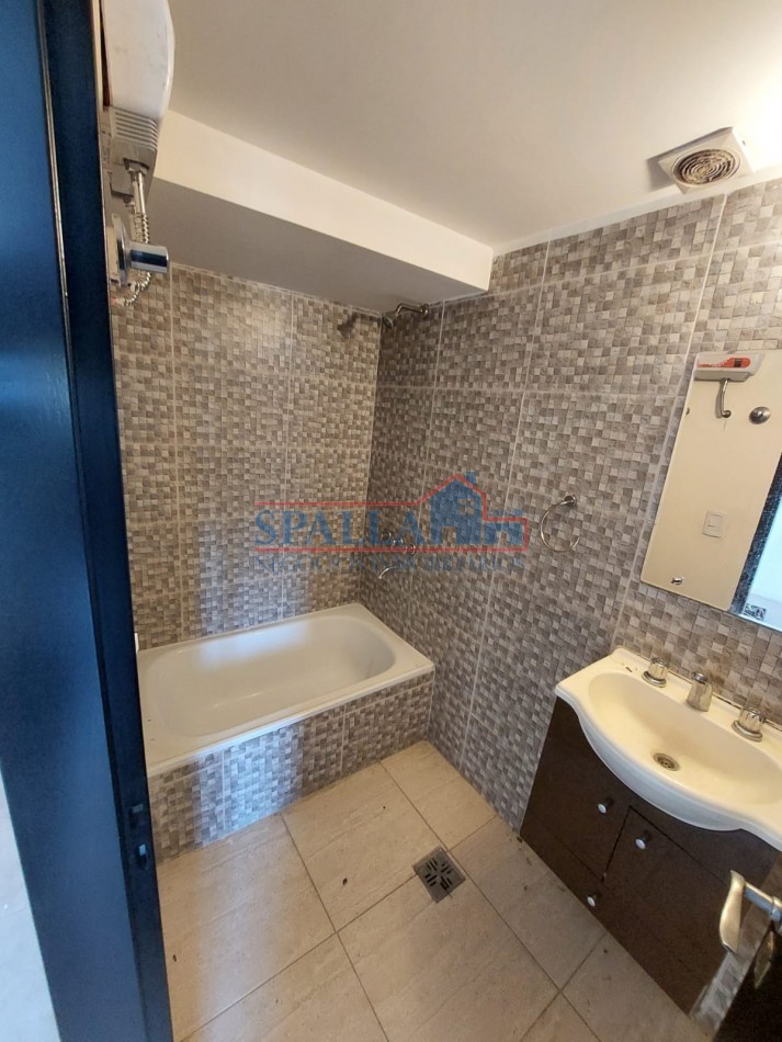 VENTA DEPARTAMENTO DOS AMBIENTES EN SAN MIGUEL CENTRO CON RENTA - APTO PROFESIONAL Y RESIDENCIAL