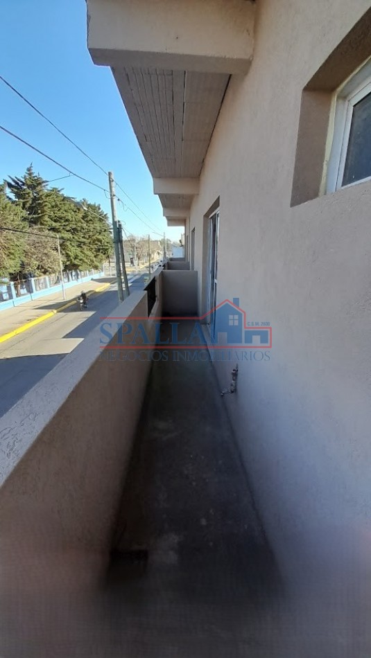 ALQUILER LOCAL - OFICINA - SALON USO COMERCIAL - PROFESIONAL  PRIMER PISO POR ESCALERA - VILLA ASTOLFI PILAR
