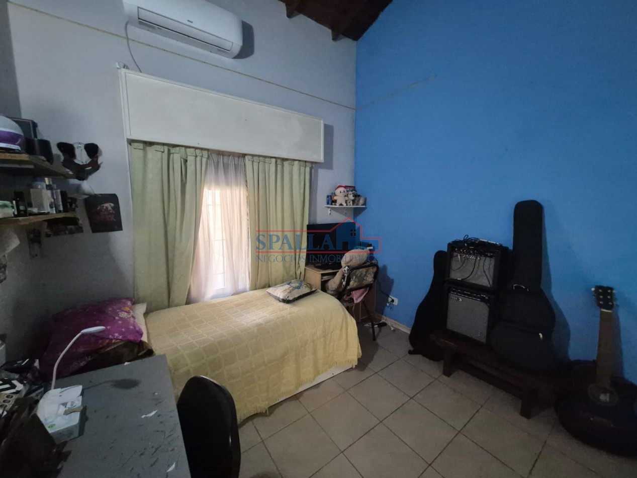 VENTA CASA 6 AMBIENTES PILAR CENTRO CON PILETA