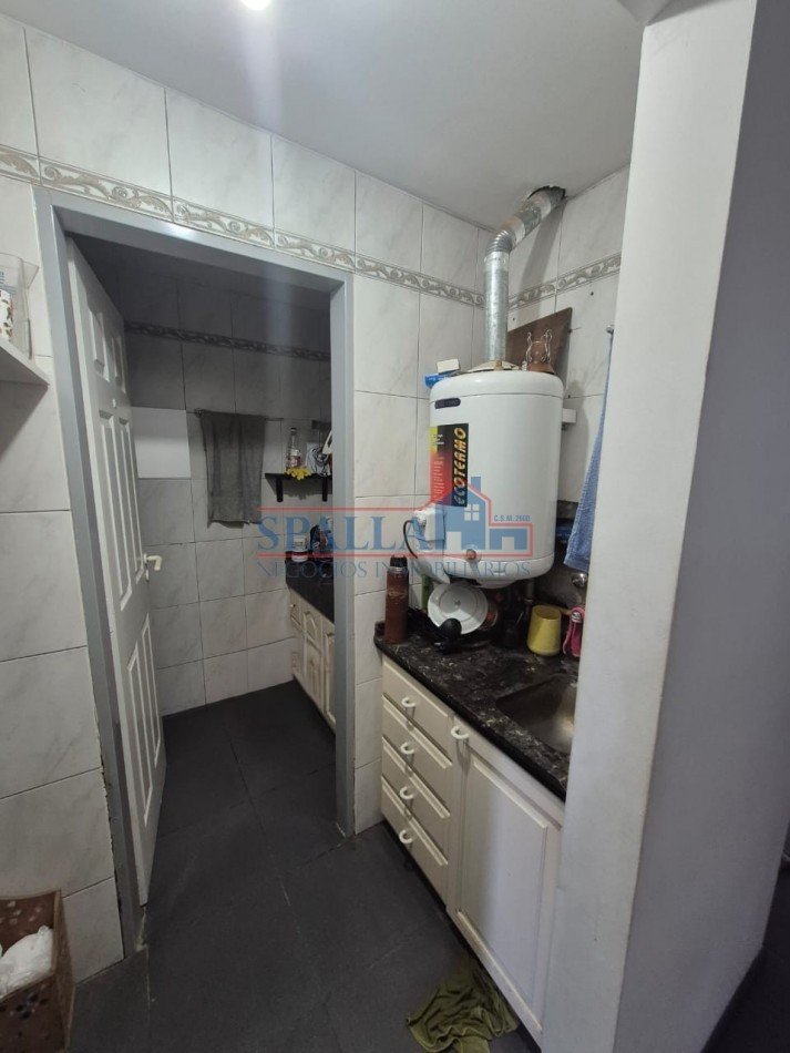 VENTA LOCAL COMERCIAL CON ESTACIONAMIENTO PROPIO PILAR CENTRO