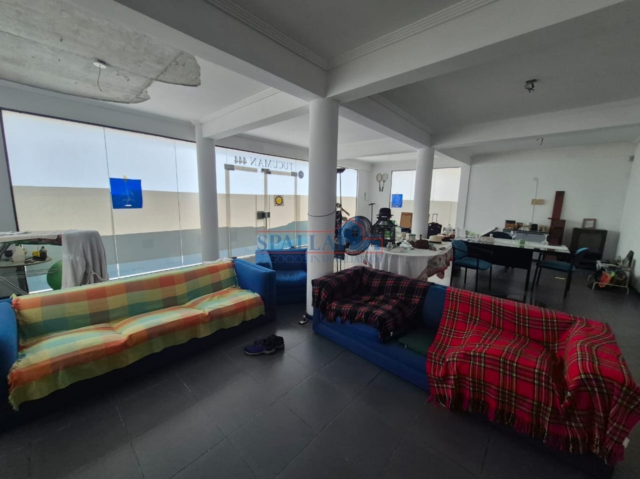 VENTA LOCAL COMERCIAL CON ESTACIONAMIENTO PROPIO PILAR CENTRO