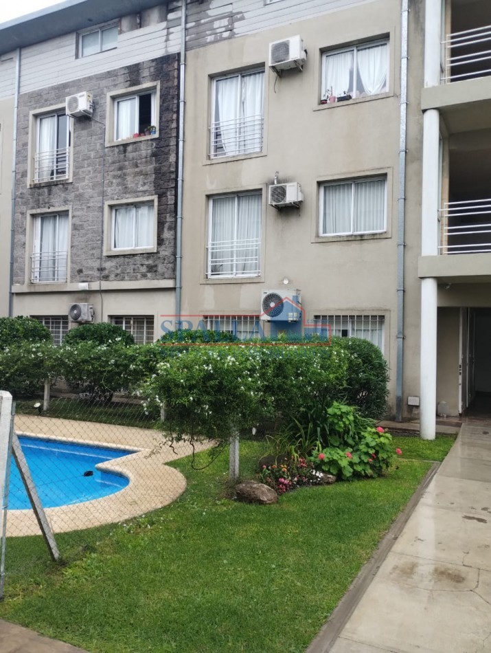 VENTA MONOAMBIENTE AMPLIO CON ENTREPISO PILAR CENTRO APTO CREDITO