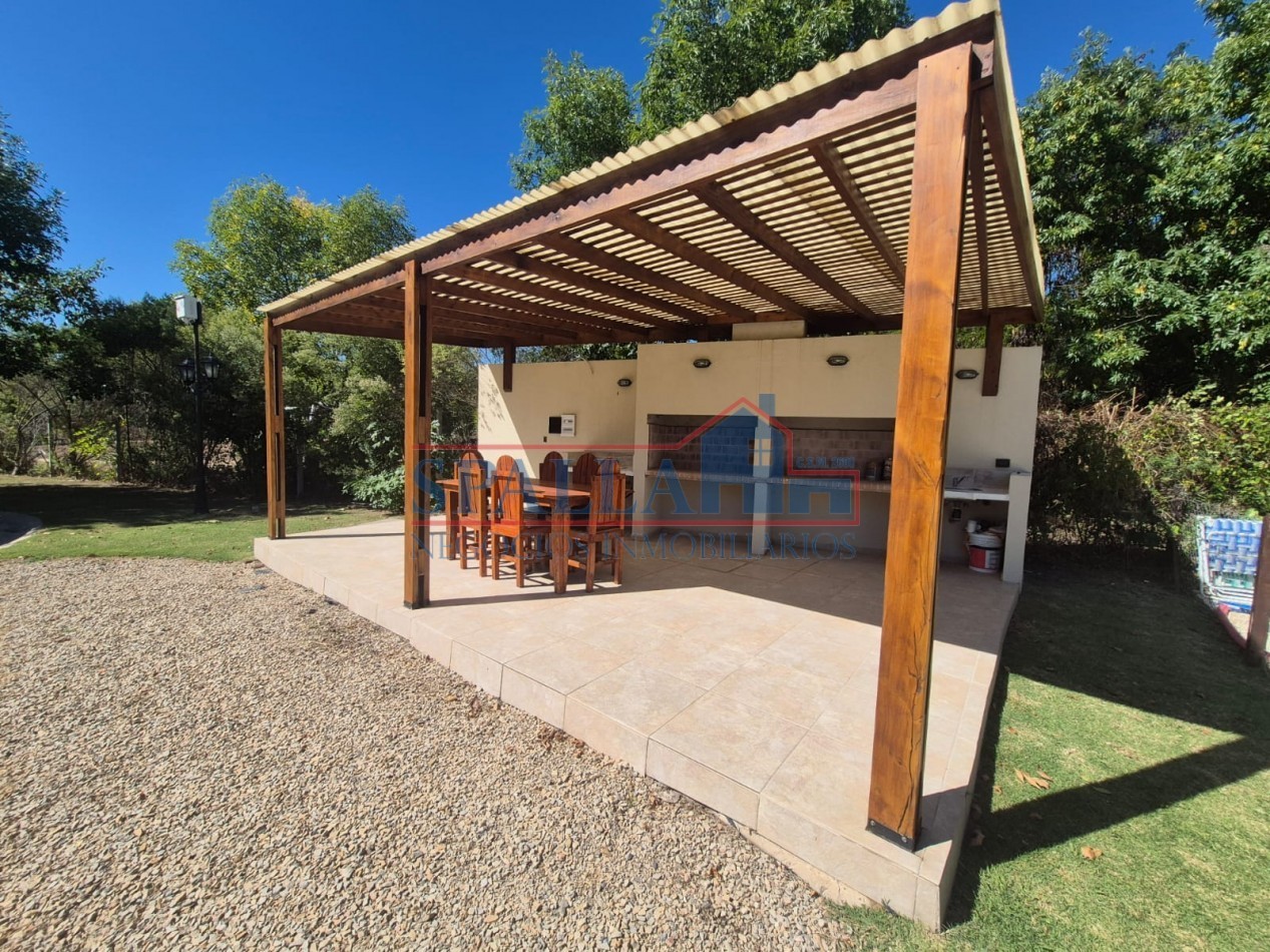 ALQUILER DUPLEX 3 AMBIENTES SEMI AMOBLADO EN COMPLEJO METZ VILLAGE PILAR
