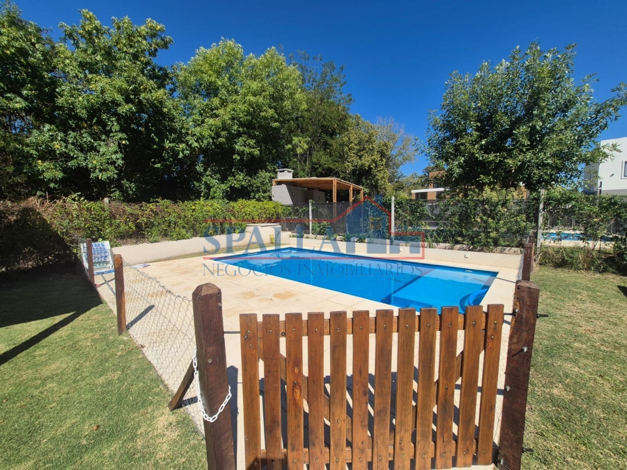 ALQUILER DUPLEX 3 AMBIENTES SEMI AMOBLADO EN COMPLEJO METZ VILLAGE PILAR
