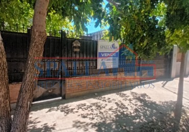 CASA EN VENTA  300 m² SOBRE LOTE PROPIO - A 200 mts RUTA 8 - LOCAL + GALPON - JOSE C. PAZ - ACEPTA FINANCIACION