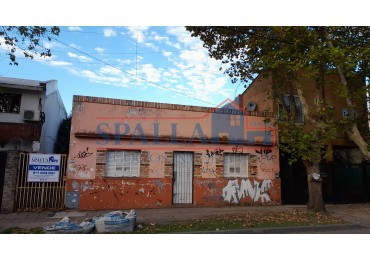 VENTA CASA 3 AMBIENTES EN PILAR CENTRO CON LOTE GRANDE -ZONIFICACION UR 1 - IDEAL DESARROLLO