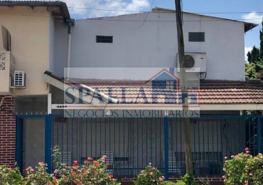 ¡¡CASA CON ENTRADA DE AUTO Y PATIO!!