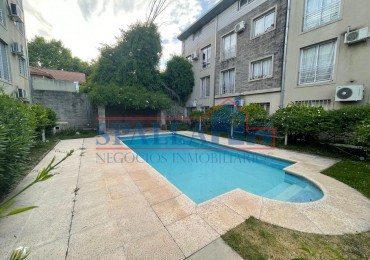 VENTA MONOAMBIENTE AMPLIO CON ENTREPISO PILAR CENTRO CON PATIO Y PILETA